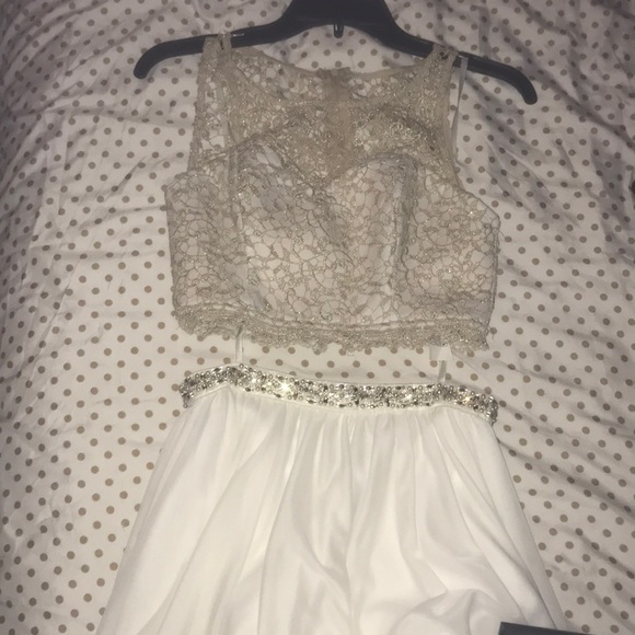 Homecoming dress - Picture 1 of 4